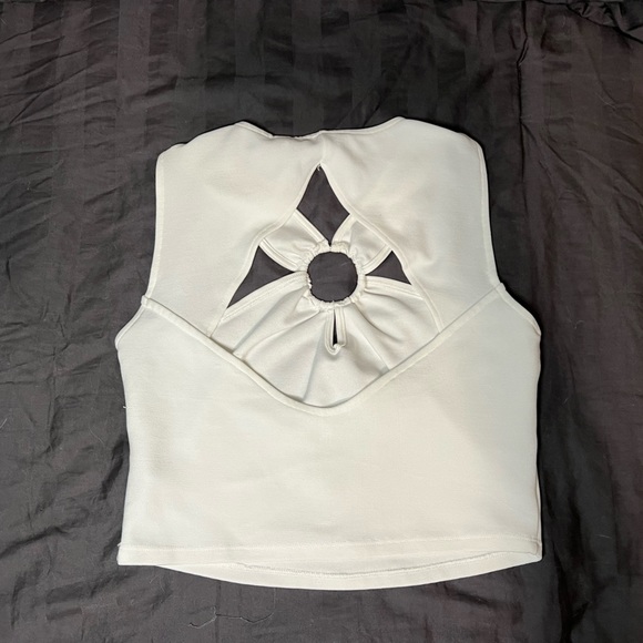 Criss cross, open back top - Picture 2 of 2